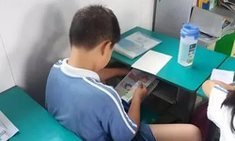 Nhiều đứa trẻ rất kỳ lạ: Ở nhà thì ngoan không ai bằng, đến lớp lại hư, nổi loạn, nguyên nhân khiến bố mẹ không ngờ!