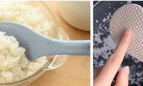 Vì sao muôi xới cơm thường có nhiều hạt tròn nổi trên bề mặt?