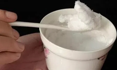 Lời khuyên đến tất cả các gia đình đang dùng 5 loại muối này: Vứt bỏ ngay!
