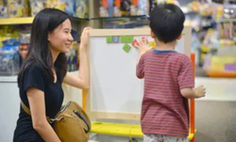 Cha mẹ lưu ý: Tuyệt đối đừng cho con thứ "hạnh phúc" này, vui chốc lát nhưng hậu quả kéo dài mãi về sau!
