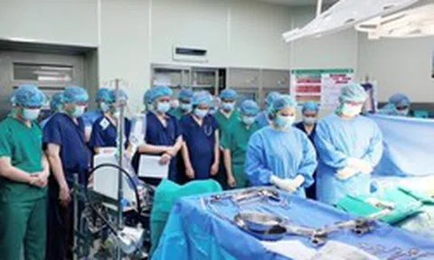 Vừa từ Nhật về chăm mẹ, chàng trai đột ngột qua đời, hiến tạng cứu nhiều người