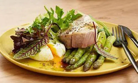 Cá hồi chỉ đứng thứ ba, loại cá quen thuộc này mới giàu protein nhất