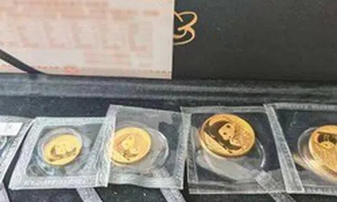 Bán vàng được 471 triệu đồng, nghiên cứu sinh vừa nhận tiền thì tất cả tài khoản ngân hàng bị đóng băng
