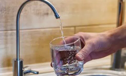 5 lời khuyên cho những gia đình đang uống nước máy lọc