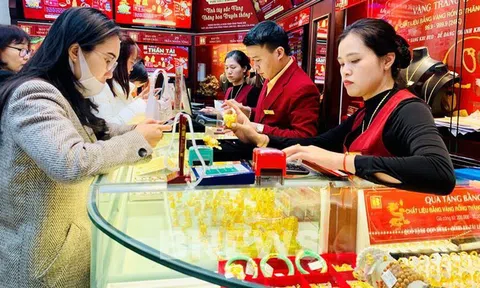 Giá vàng hôm nay (9/9): Lao dốc thẳng đứng