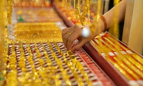 Giá vàng hôm nay (10/9): Vàng miếng SJC vượt 146 triệu đồng/lượng