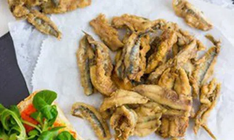 Loại cá nhỏ bé nhưng chứa cả "kho" omega-3 và chất sắt: Chợ Việt bán nhiều còn rẻ
