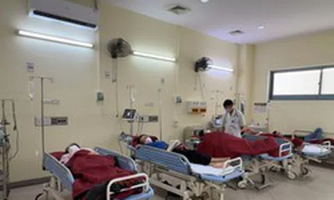 Thêm nhiều người nhập viện nghi do ngộ độc tập thể tại công ty dệt may ở Huế