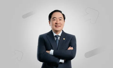 Con trai chủ tịch ngân hàng chi gần 300 tỷ mua cổ phiếu