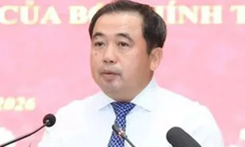 Lắng nghe trí tuệ nhân dân khi điều chỉnh quy hoạch sông Hồng và Hồ Gươm
