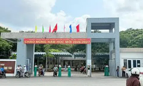 Vụ phụ huynh đến muộn, nhà trường đóng cổng: Chủ tịch UBND phường lên tiếng