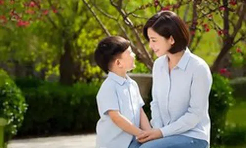 Cha mẹ đừng ngây thơ nói câu này với con: Nghe thì tưởng là suy nghĩ văn minh, thực ra là nuông chiều độc hại!