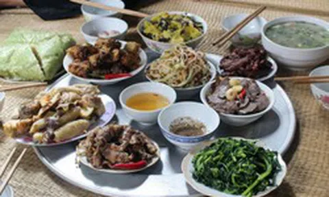 Lời khuyên cho những gia đình dùng chiếu ngồi ăn cơm