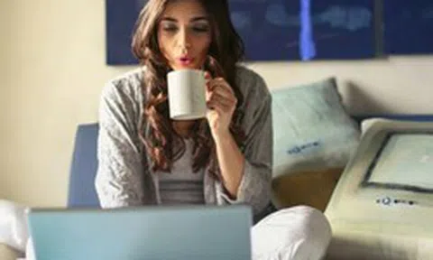 Lời khuyên cho tất cả những ai có thói quen dùng laptop mỗi tối