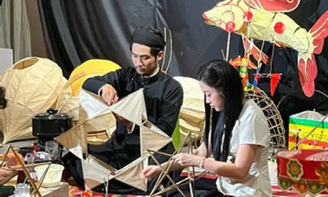 Kỹ thuật làm đèn Trung thu cổ truyền bất ngờ tái sinh nhờ bàn tay Gen Z