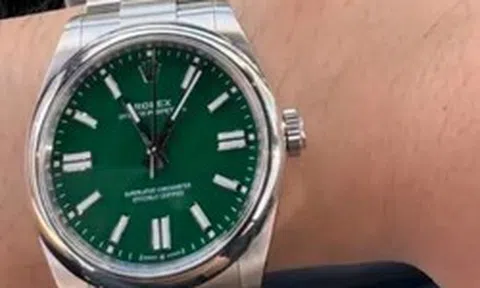 Công an xác minh chiếc đồng hồ Rolex 300 triệu đồng còn nguyên vẹn tại Cảng hàng không quốc tế Phú Quốc