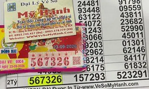 Mua vé số khi đang trông cháu, bà ngoại ở TP.HCM nhận tin bất ngờ