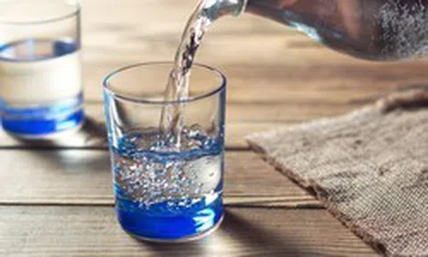 Lời khuyên cho tất cả các gia đình thường xuyên uống nước đun sôi để qua đêm