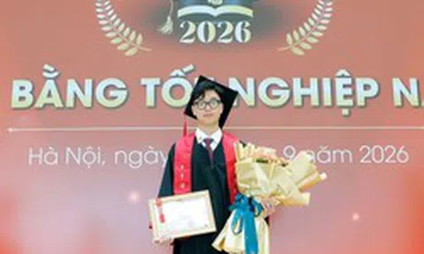 Nam sinh tốt nghiệp Xuất sắc Đại học Ngoại thương, 5 kỳ liên tiếp nhận học bổng