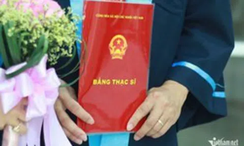 Bộ GD-ĐT nói rõ về 'học thạc sĩ chính quy không được làm việc toàn thời gian'