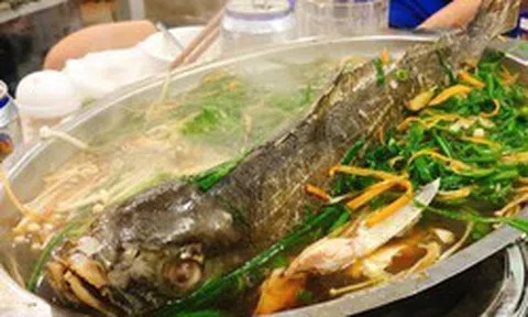 Loại cá đặc sản có cái tên "ngượng đỏ mặt": Xưa là món bình dân, giờ 400.000đ/kg vẫn được săn lùng vì vừa ngon vừa bổ