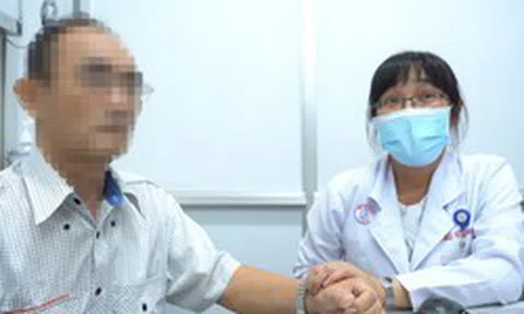 Người đàn ông nhiều lần rửa phổi vì căn bệnh hiếm gặp, chỉ vài ca trên triệu dân