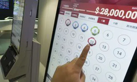 15 nhân viên văn phòng trúng số 98,8 tỷ đồng
