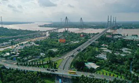 Chưa đầy 1 năm, từ vị trí gần bét bảng, một tỉnh miền Tây thần tốc vượt qua Hà Nội, TPHCM, leo lên top 1 trong một chỉ tiêu: Hơn 4 triệu người dân trực tiếp hưởng lợi