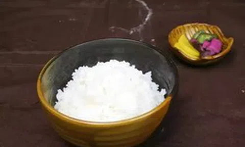 Người phụ nữ 51 tuổi ngày nào cũng chỉ ăn rau và không ăn cơm, cơ thể bà đã có những thay đổi gì sau 3 tháng?