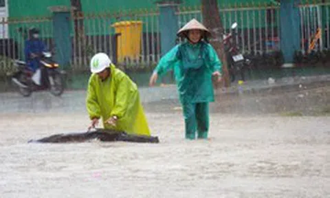 Tin không khí lạnh mới nhất và dự báo mưa lớn trên 600mm ở miền Trung
