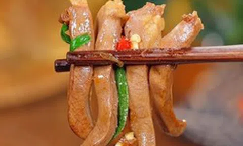 Bộ phận "tinh túy" của con lợn, được mẹ đảm ưa chuộng, ra chợ trễ là hết sạch