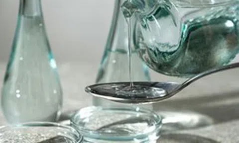 Vì sao gia đình nào cũng nên đặt một bát giấm trong bếp? Hóa ra không chỉ để nấu ăn