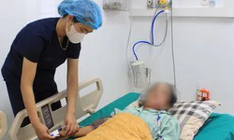 Ăn rau trồng trong vườn nhà, 4 người trong một gia đình nhập viện