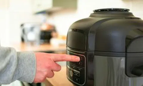 Đừng bao giờ hâm nóng món ăn này bằng nồi chiên không dầu!