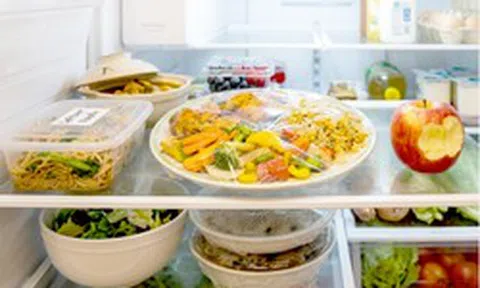 Lời khuyên đến tất cả các gia đình thường hâm lại đồ thừa để ăn