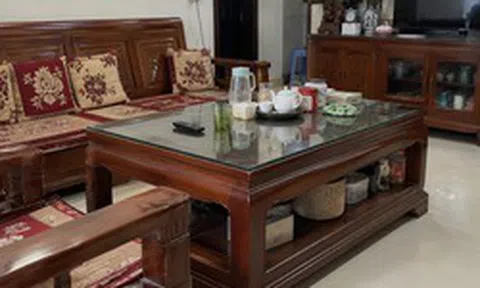 Tại sao ngày càng nhiều gia đình không còn đặt bàn trà lớn giữa phòng khách? 2 thiết kế mới tối giản, thanh thoát, không chiếm lĩnh không gian