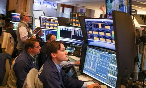 AI tiếp tục kéo Nasdaq lập kỷ lục