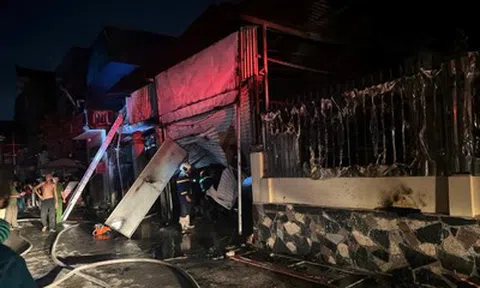 Cháy tiệm sửa xe máy, 2 người tử vong: "Tôi gọi 3 cuộc điện thoại không ai nghe máy"