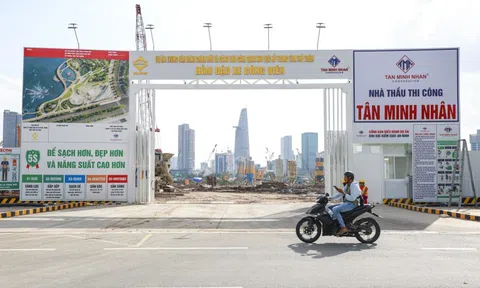 Ai đang xây các đại dự án của Sun Group?