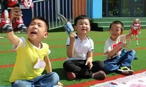 2 giáo sư về hưu giúp cháu trai mình rèn luyện khả năng tập trung vượt trội bằng phương pháp đơn giản đến bất ngờ