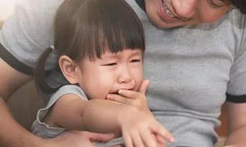 Vì sao nhiều đứa trẻ bị đánh xong lại ngoan hẳn? Biết nguyên nhân, có lẽ cha mẹ sẽ phải tự hứa với lòng mình không đánh con nữa!