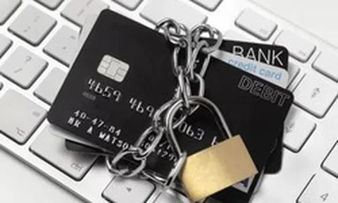 Cơ quan Thuế yêu cầu BIDV, MB, VPBank, Vietcombank... phong toả tài khoản của loạt người nộp thuế có tên sau