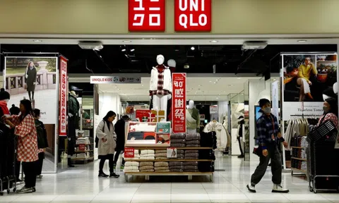 Ông chủ Uniqlo lãi kỷ lục