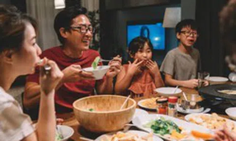 Vì sao ngày càng nhiều gia đình không còn tổ chức tụ họp hay thường xuyên đến thăm họ hàng?