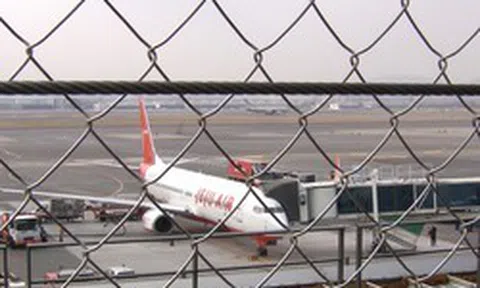 Sạc dự phòng bốc cháy trên máy bay Jeju Air, 168 người phải sơ tán khẩn cấp