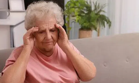 Nếu xuất hiện các triệu chứng này, bạn cần đi khám ngay lập tức vì đây có thể là dấu hiệu cảnh báo đột quỵ