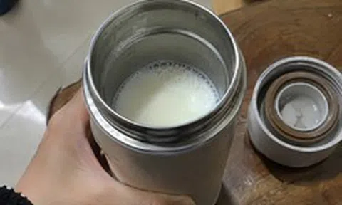 Nói thật: ĐỪNG AI DẠI đựng 4 thứ này trong bình giữ nhiệt kẻo rước bệnh tật vào người