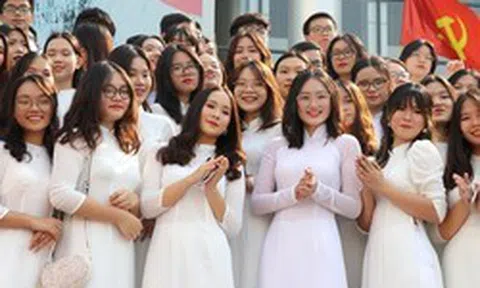 37 thủ khoa học sinh giỏi Hà Nội: Chuyên Hà Nội - Amsterdam dẫn đầu với 11 em
