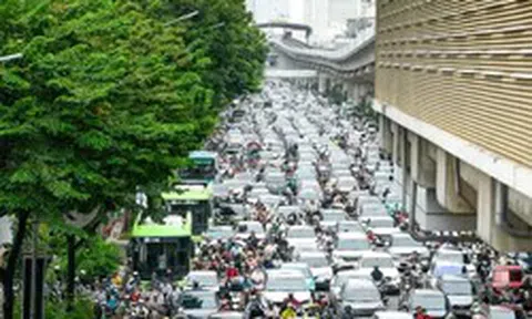 Hà Nội xử lý rào chắn tại 62 điểm thi công gây ùn tắc
