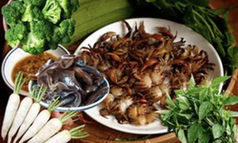 “Củ cải, rau đay, mộc nhĩ, súp lơ xanh: Người ta thường nấu canh cua với thứ gì?” - Câu hỏi dễ mà cãi mãi chưa xong tại Ai Là Triệu Phú